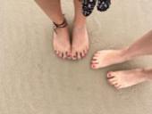 Kate feet beach